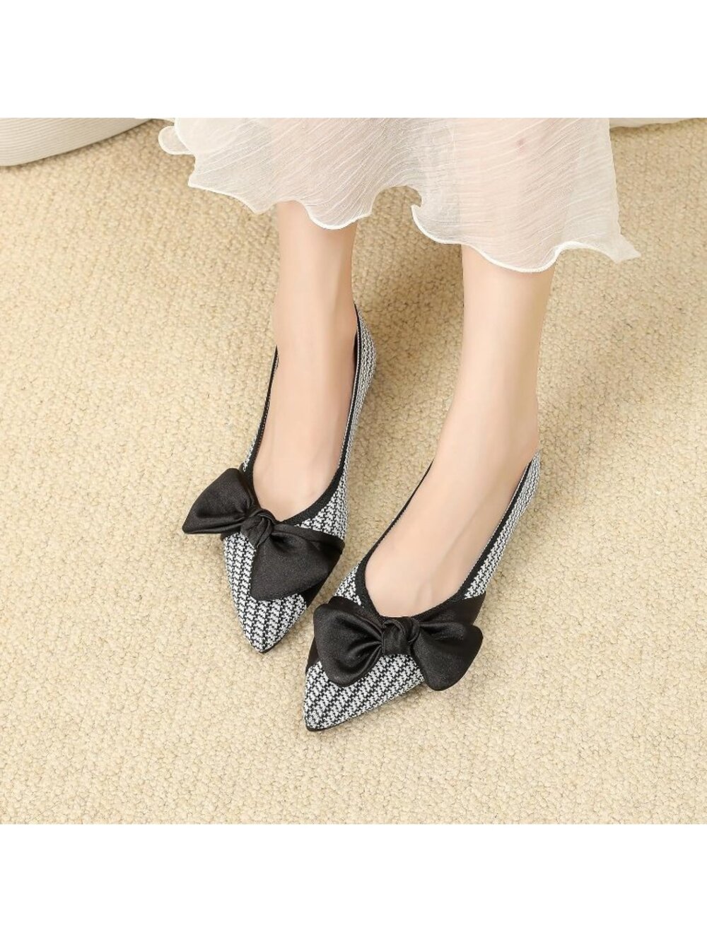 〽️Women's Black White Pointed Toe Ballet Flat Slip On Comfortable Bow Shoes - Picture 3 of 6